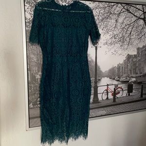 Lulus Green lace party dress